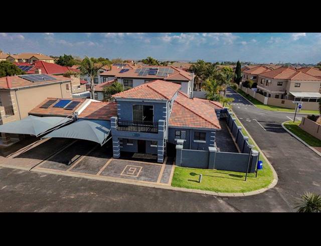3 BEDROOM HOUSE FOR SALE IN SONNEVELD